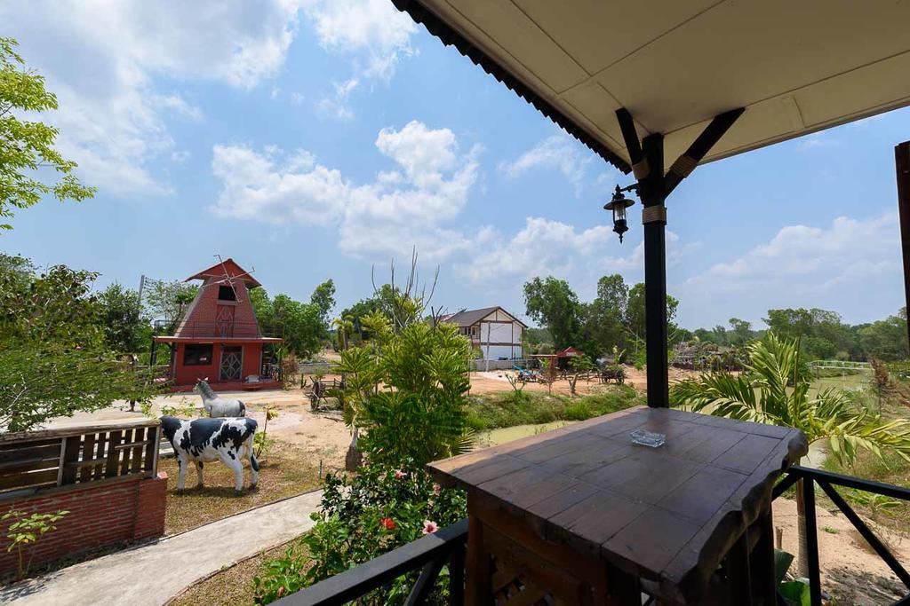 Cowboy Farm Resort Pattaya Ban Huai Yai 외부 사진